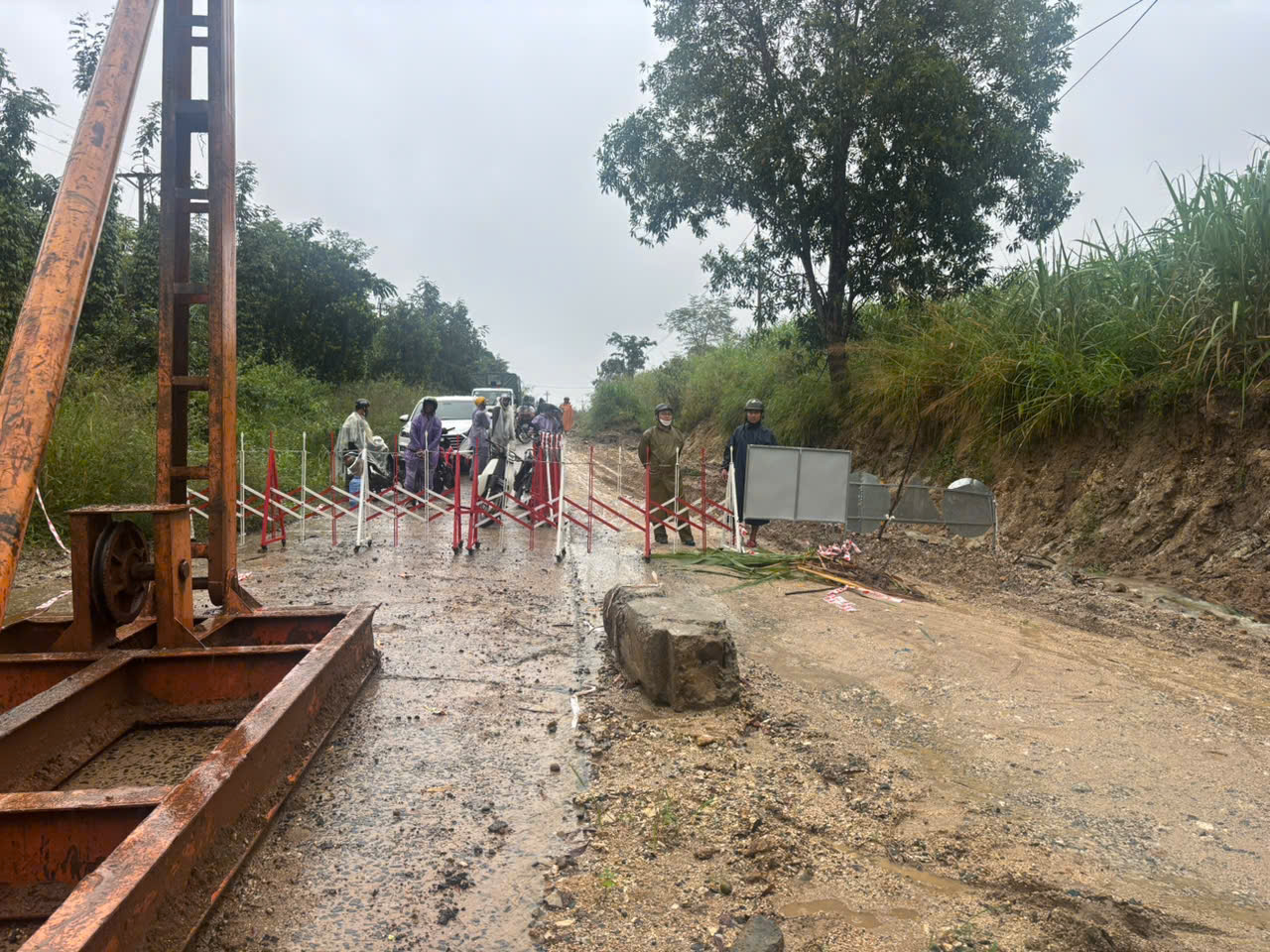 Quốc phòng – an ninh xã Cư Prao tháng 11/2025: Duy trì trực SSCĐ, chủ động phòng chống mưa lũ, giữ vững ổn định địa bàn