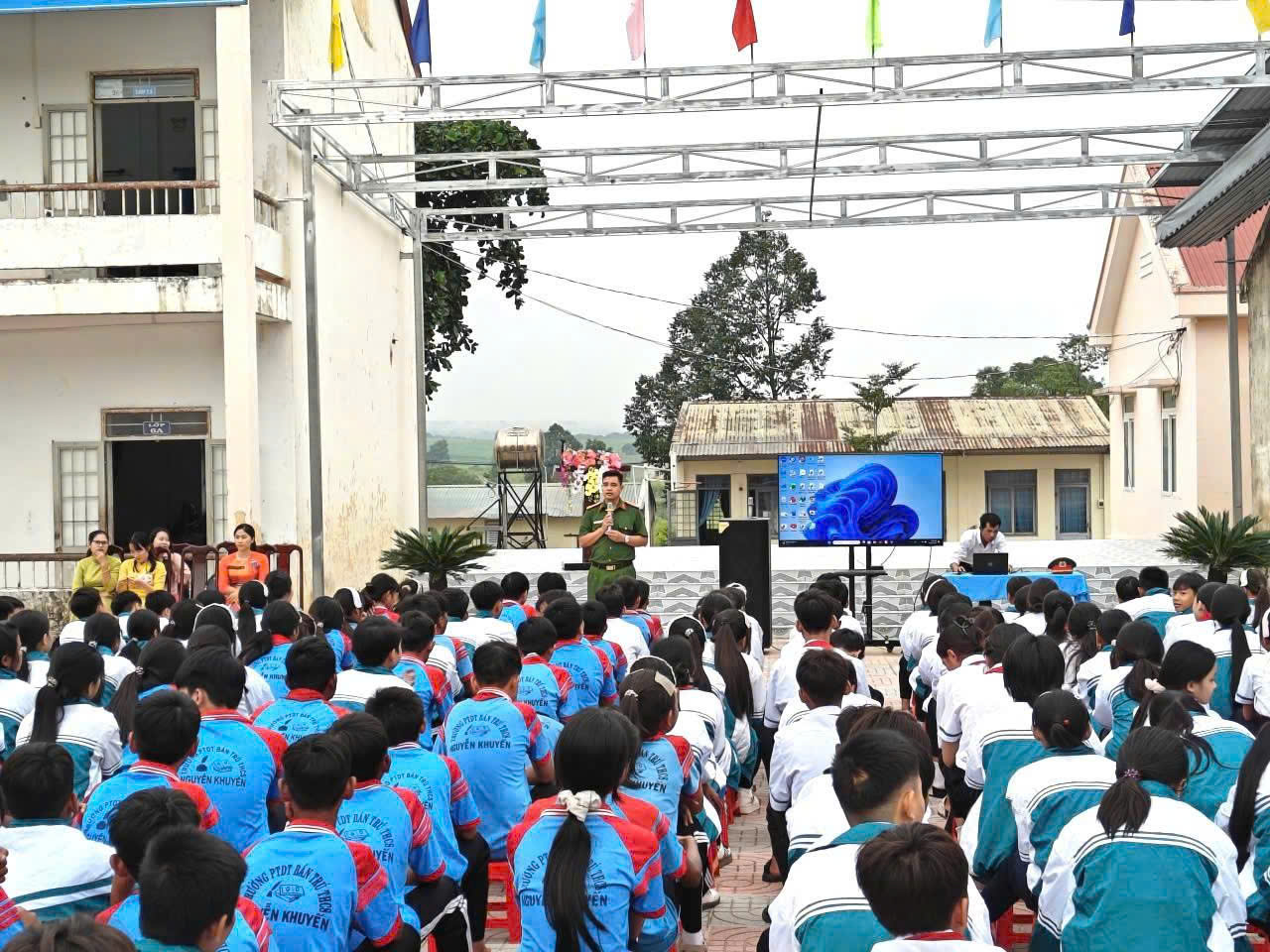 Cư Prao tăng cường tuyên truyền, phổ biến, giáo dục pháp luật trong trường học