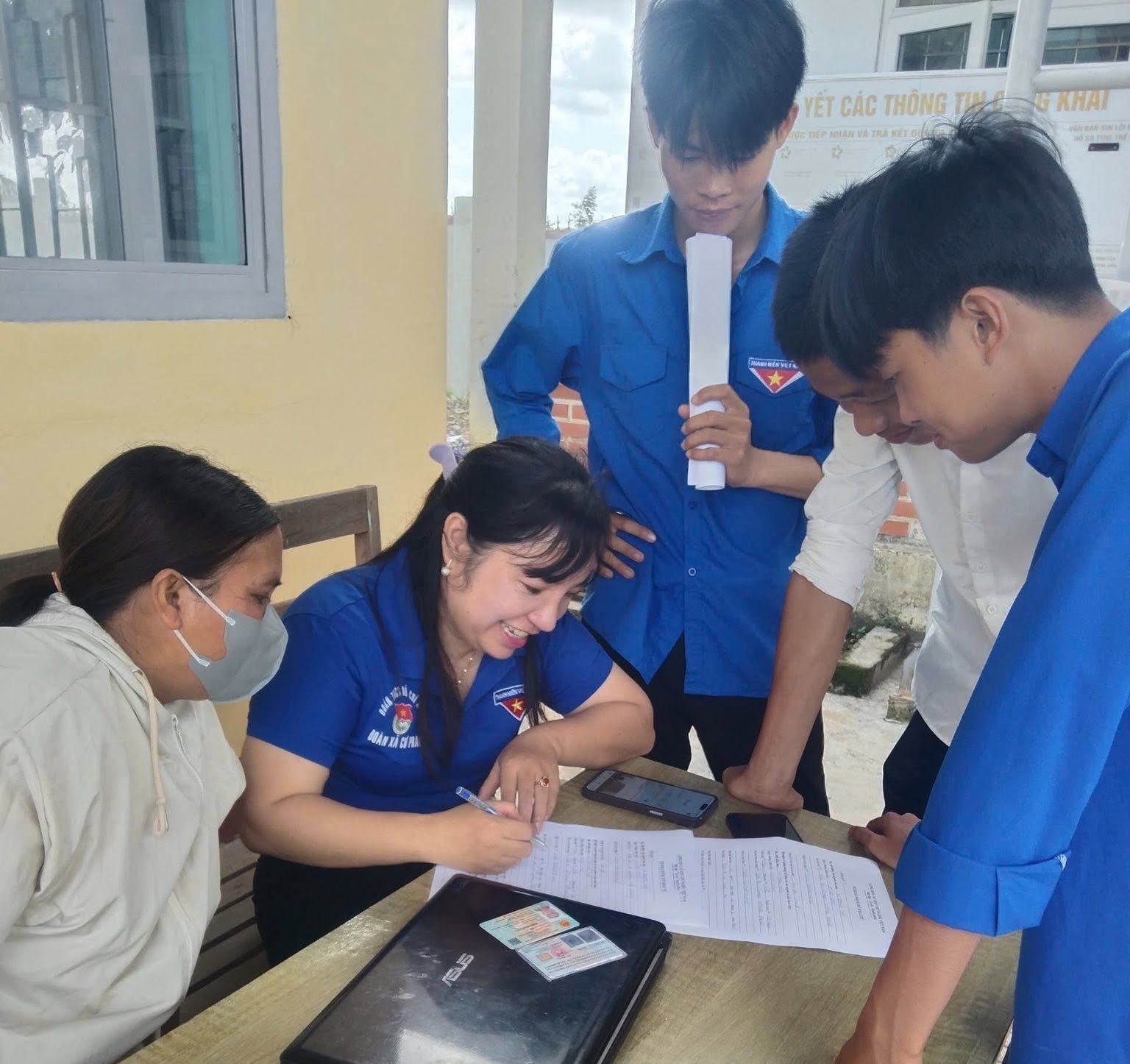 Tuổi trẻ Cư Prao tiên phong đưa chuyển đổi số đến gần người dân