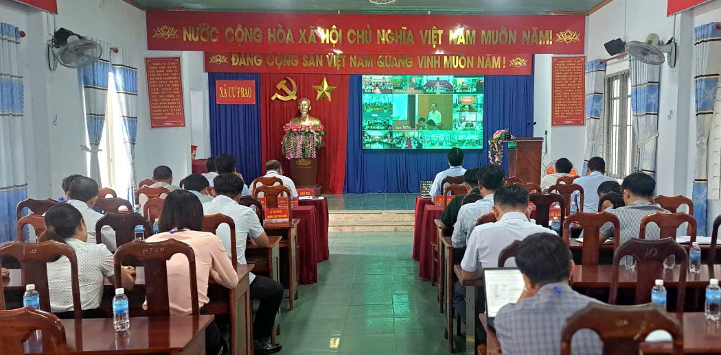 Xã Cư Prao tham dự Hội nghị Báo cáo viên Trung ương tháng 10/2026