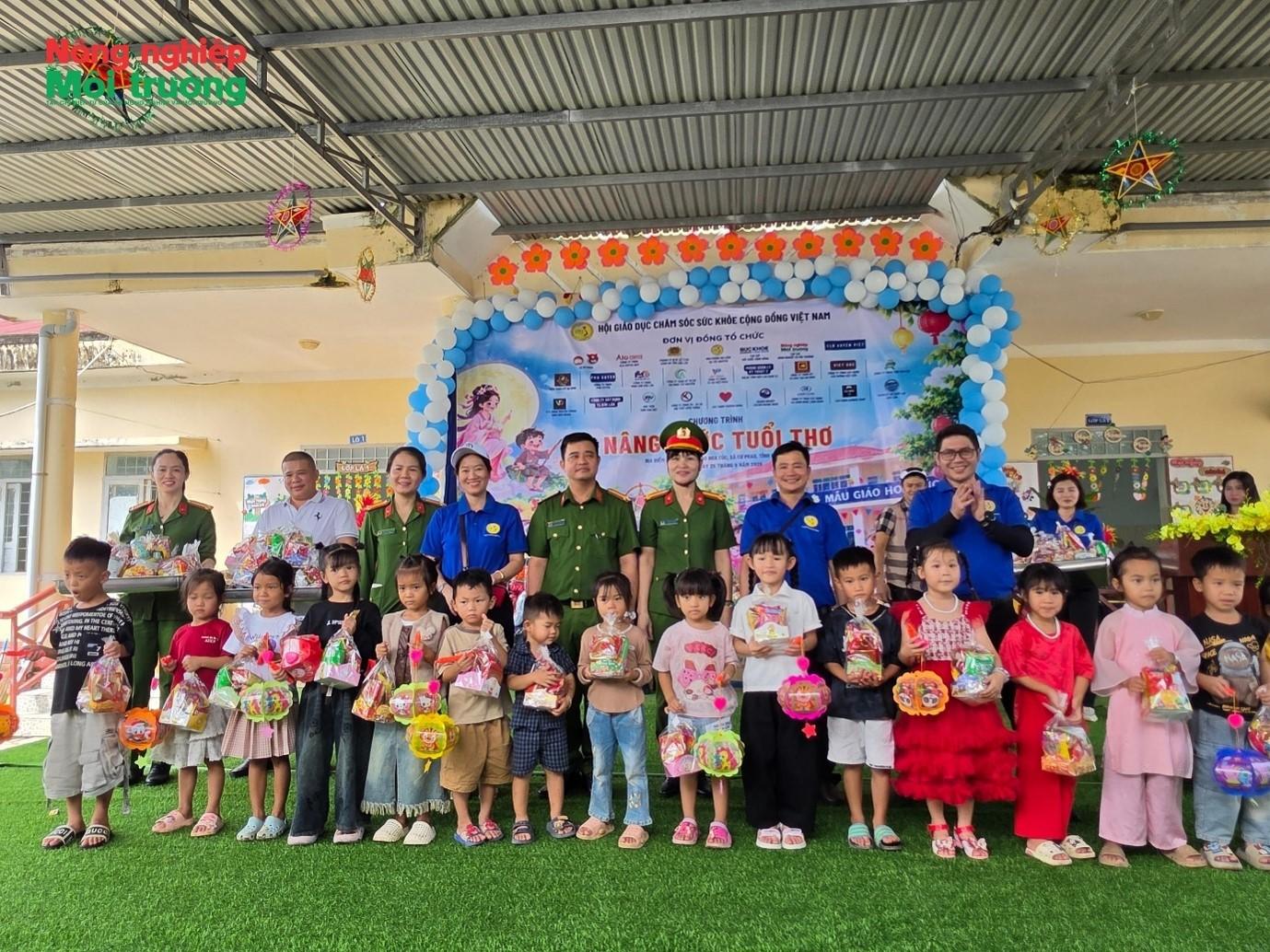 Cư Prao chung tay mang Trung thu đến với trẻ em