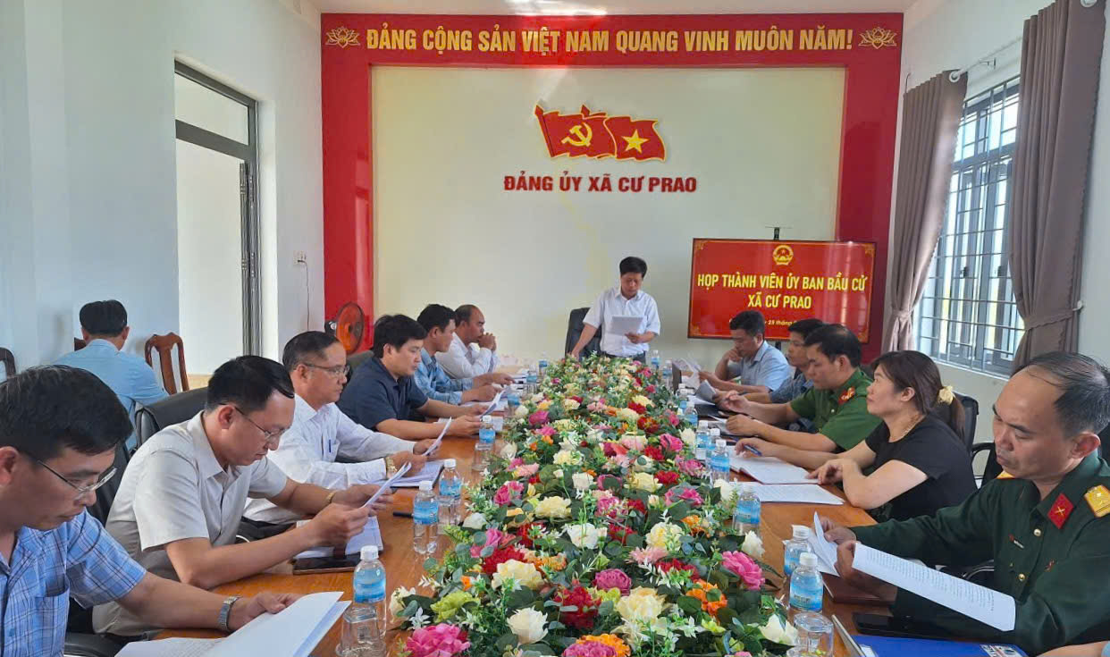 Ủy ban bầu cử xã Cư Prao họp thông qua danh sách chính thức người ứng cử đại biểu HĐND xã nhiệm kỳ 2026 – 2031
