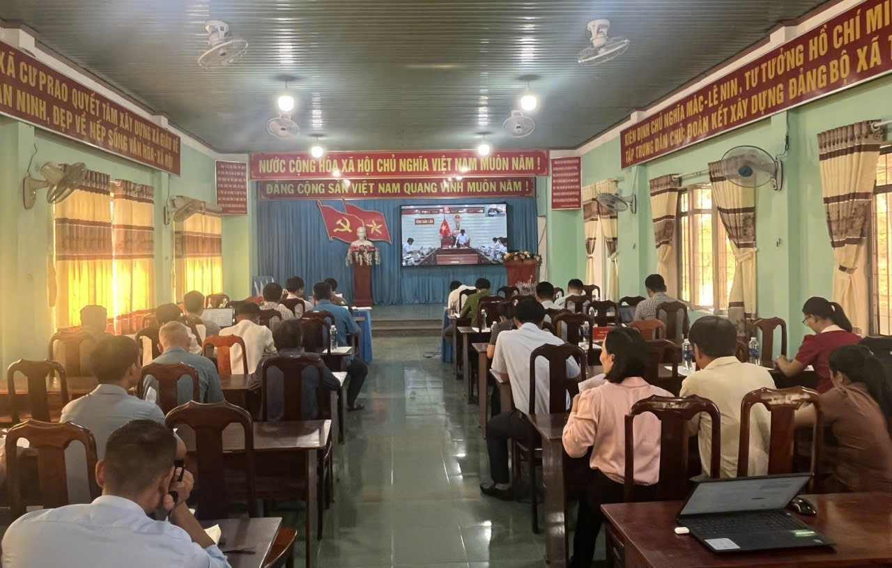 Xã Cư Prao tham dự hội nghị triển khai đẩy mạnh đo đạc, lập hồ sơ địa chính và xây dựng cơ sở dữ liệu đất đai năm 2026