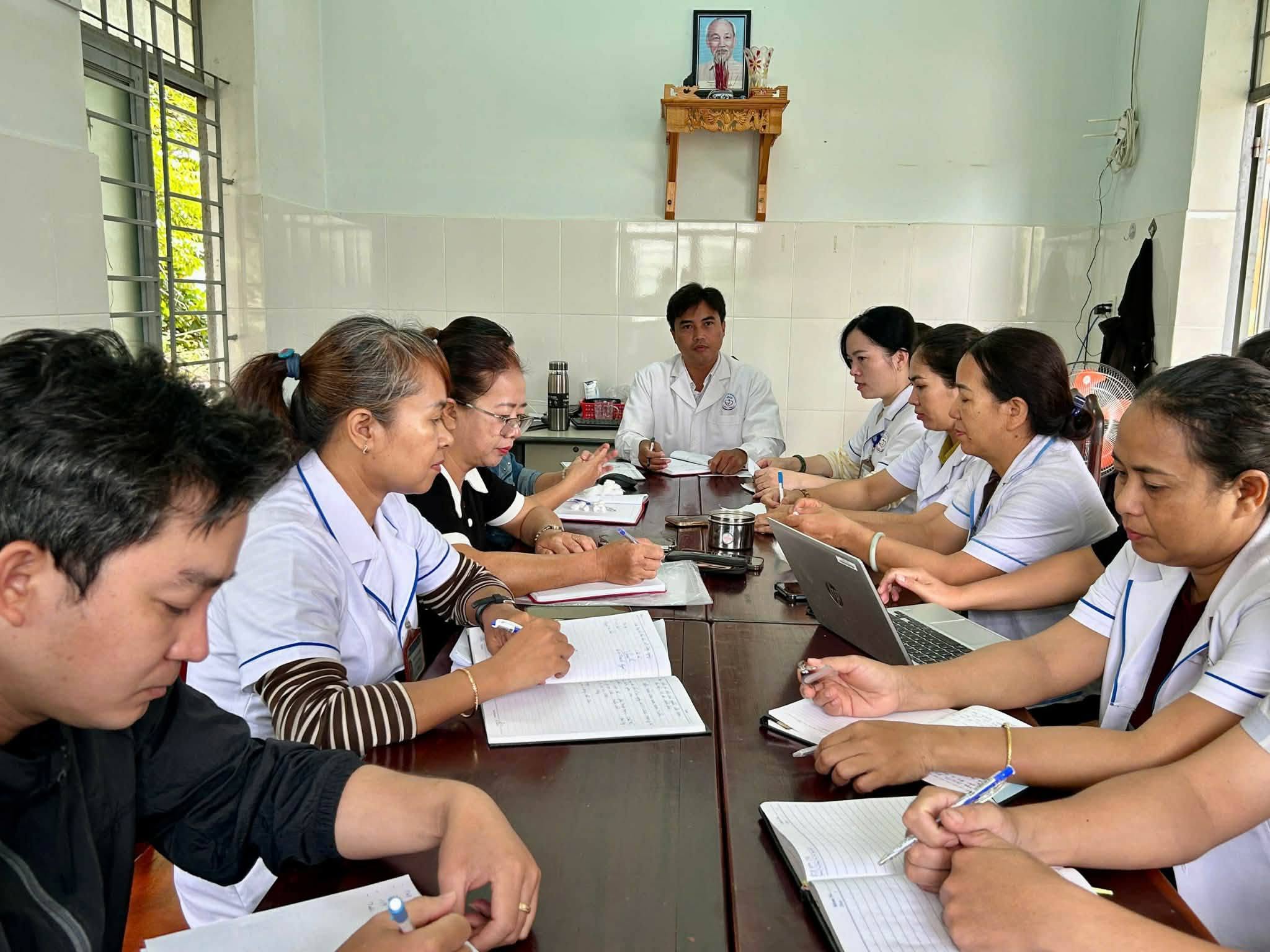 Trạm Y tế xã Cư Prao duy trì chăm sóc sức khỏe ban đầu, hướng tới nâng cao chất lượng y tế cơ sở