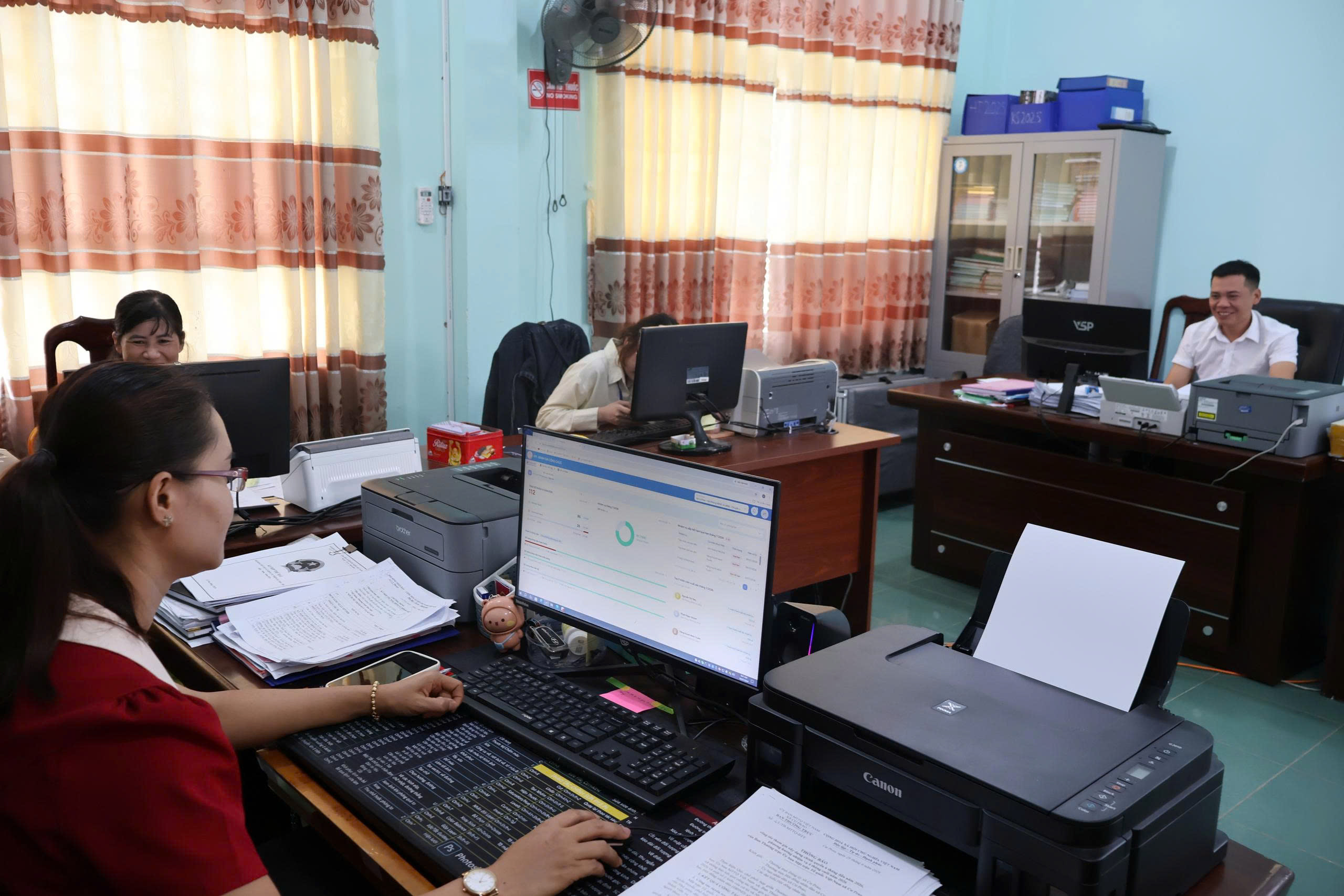 UBND xã Cư Prao triển khai đánh giá cán bộ, công chức theo chỉ số hiệu suất công việc (KPI)