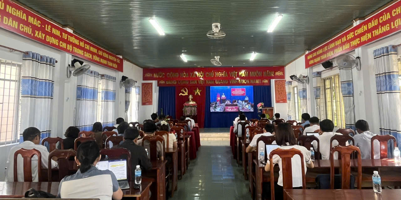 Xã Cư Prao tham dự Hội nghị tổng kết 5 năm thực hiện Quy chế công tác dân vận của hệ thống chính trị