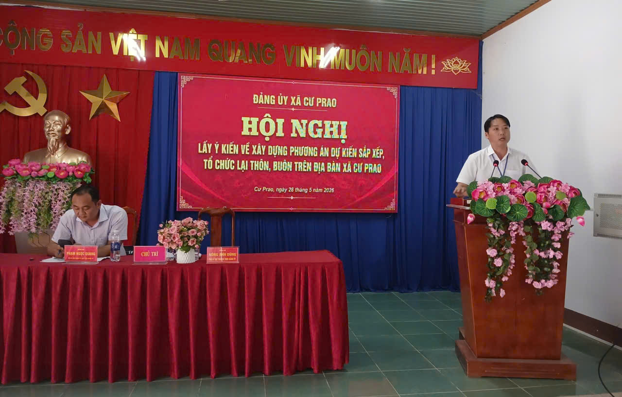 Đảng ủy xã Cư Prao tổ chức Hội nghị lấy ý kiến xây dựng Phương án sắp xếp, tổ chức lại thôn, buôn