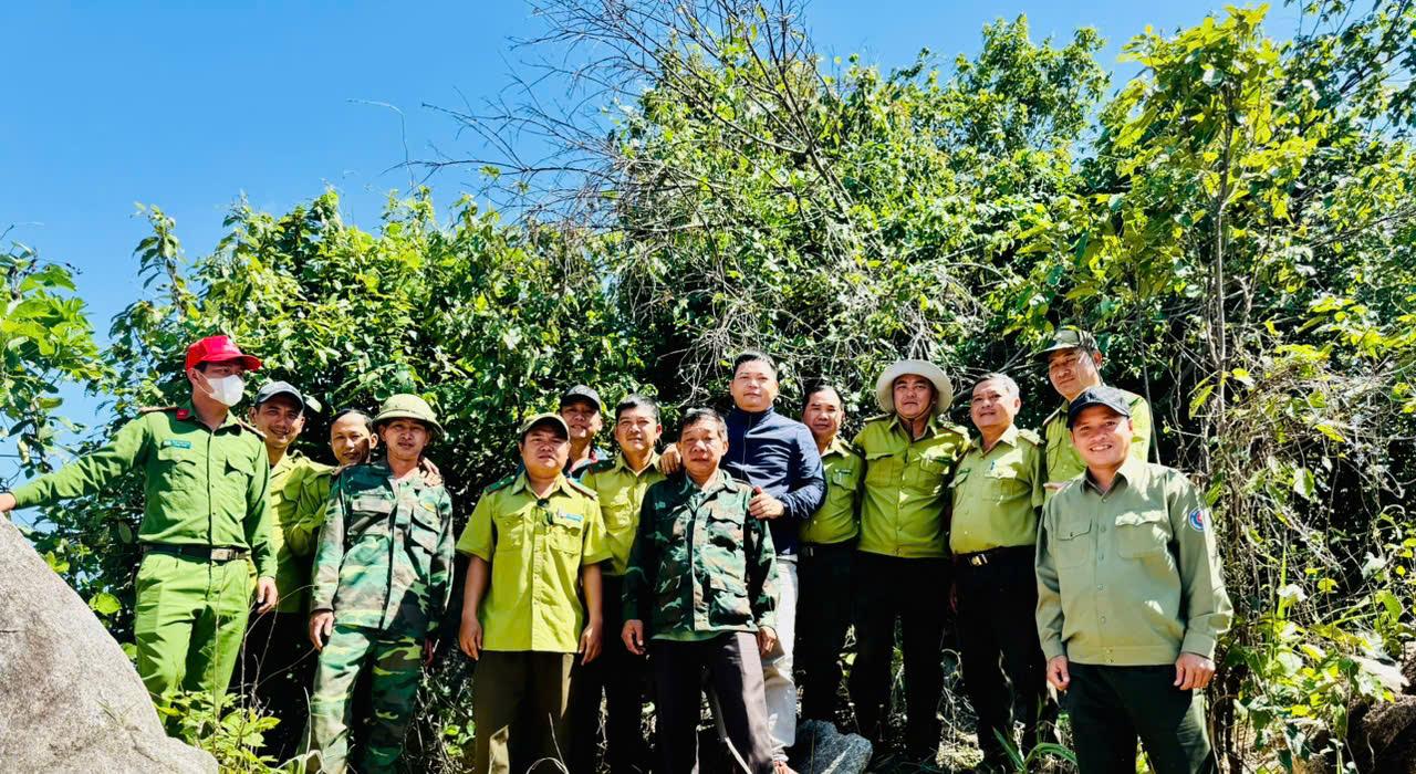 Xã Cư Prao phối hợp tổ chức tuần tra liên vùng, tăng cường công tác quản lý, bảo vệ rừng khu vực giáp ranh