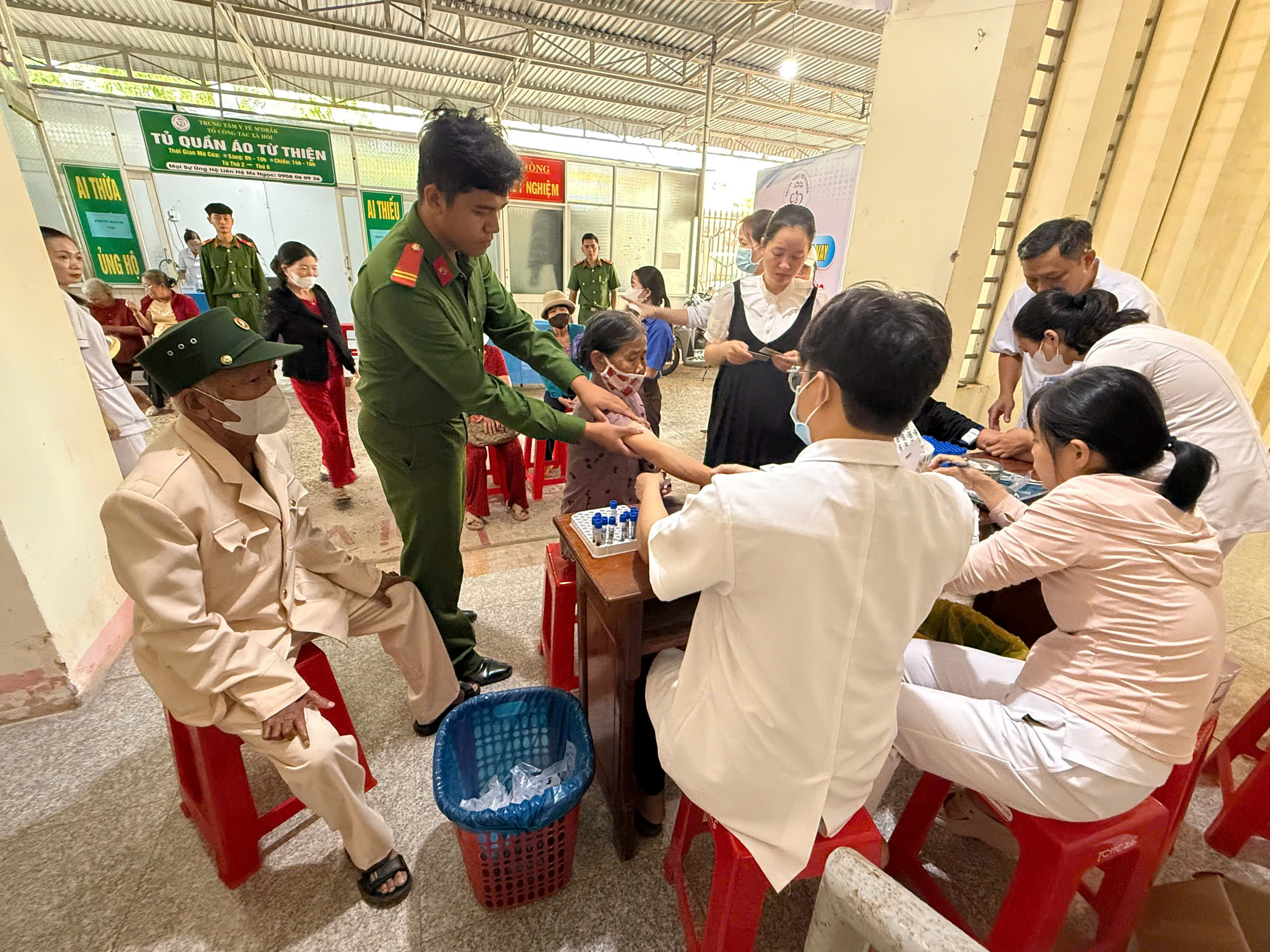 Cư Prao triển khai khám sức khỏe định kỳ, khám sàng lọc cho người cao tuổi