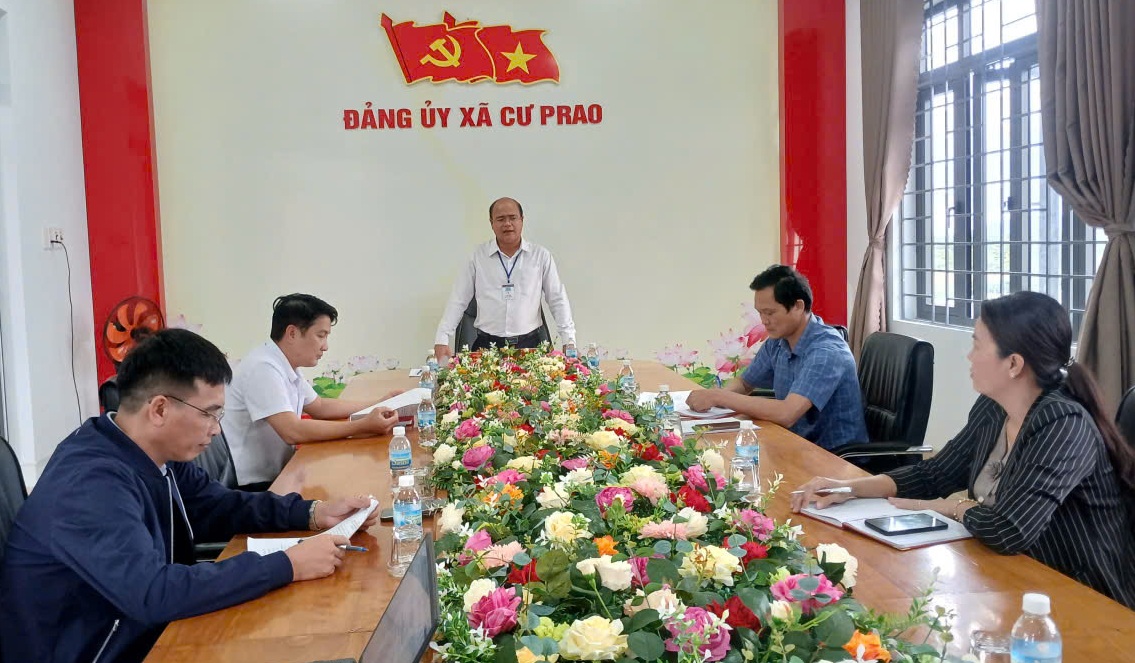 Thường trực HĐND xã Cư Prao tổ chức phiên họp giới thiệu người ứng cử đại biểu HĐND xã nhiệm kỳ 2026 – 2031