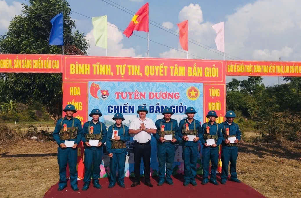 Cư Prao tổ chức huấn luyện bắn đạn thật cho lực lượng dân quân năm thứ nhất năm 2026
