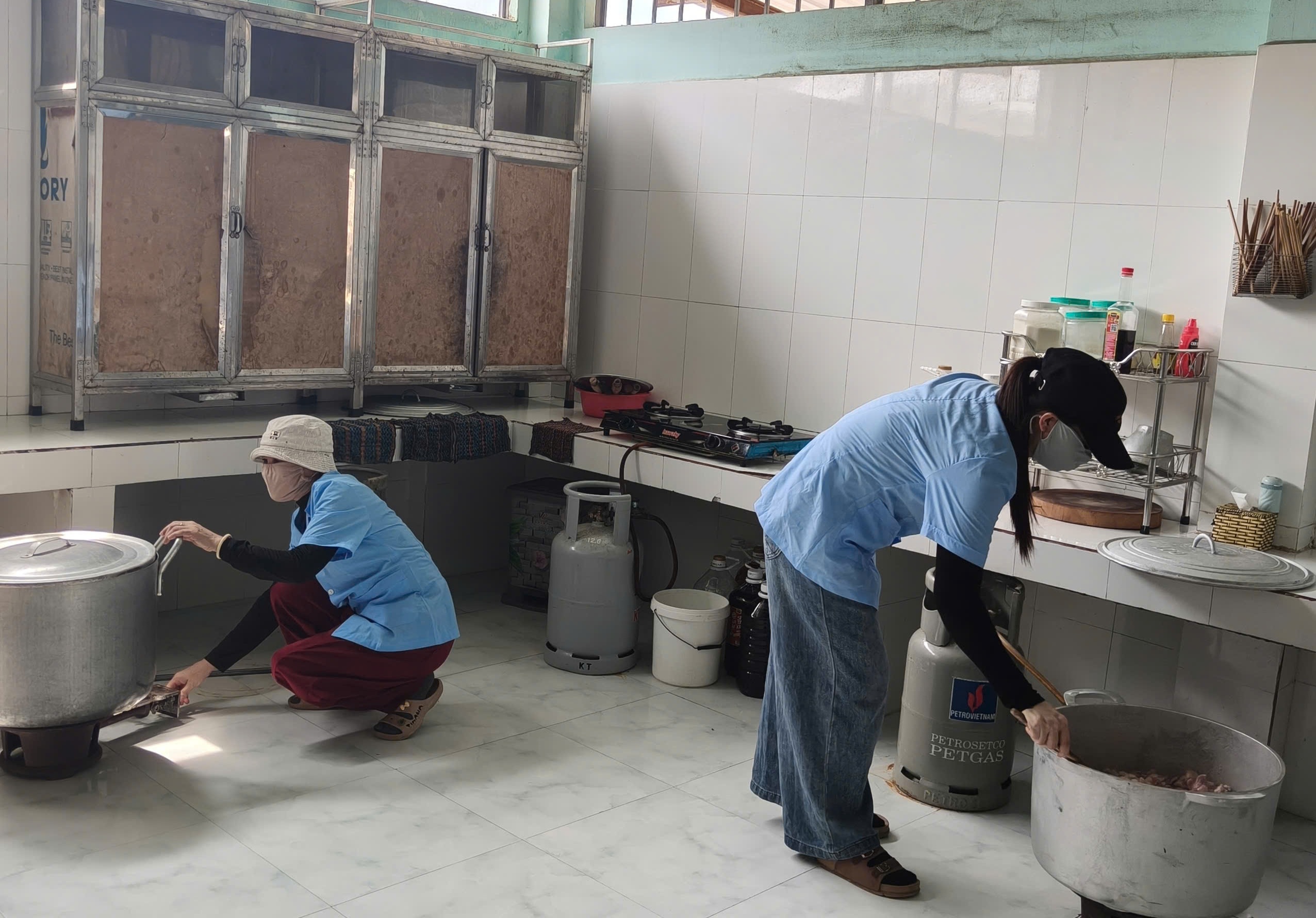 Cư Prao kiểm tra công tác bảo đảm an toàn thực phẩm tại các trường học