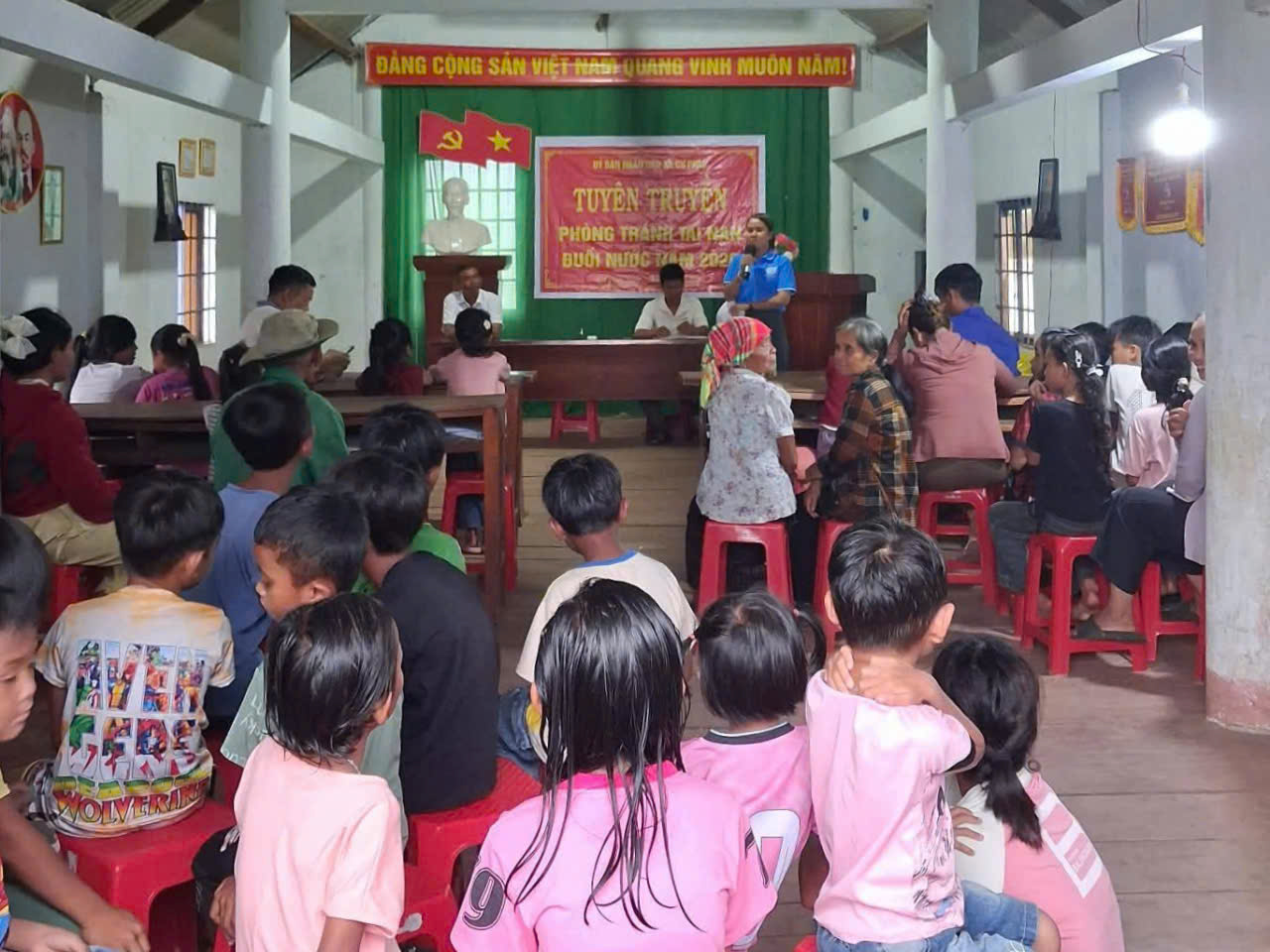 Sôi nổi chuỗi hoạt động truyền thông chăm sóc, bảo vệ trẻ em và vui Tết Thiếu nhi 1/6 tại buôn Pa