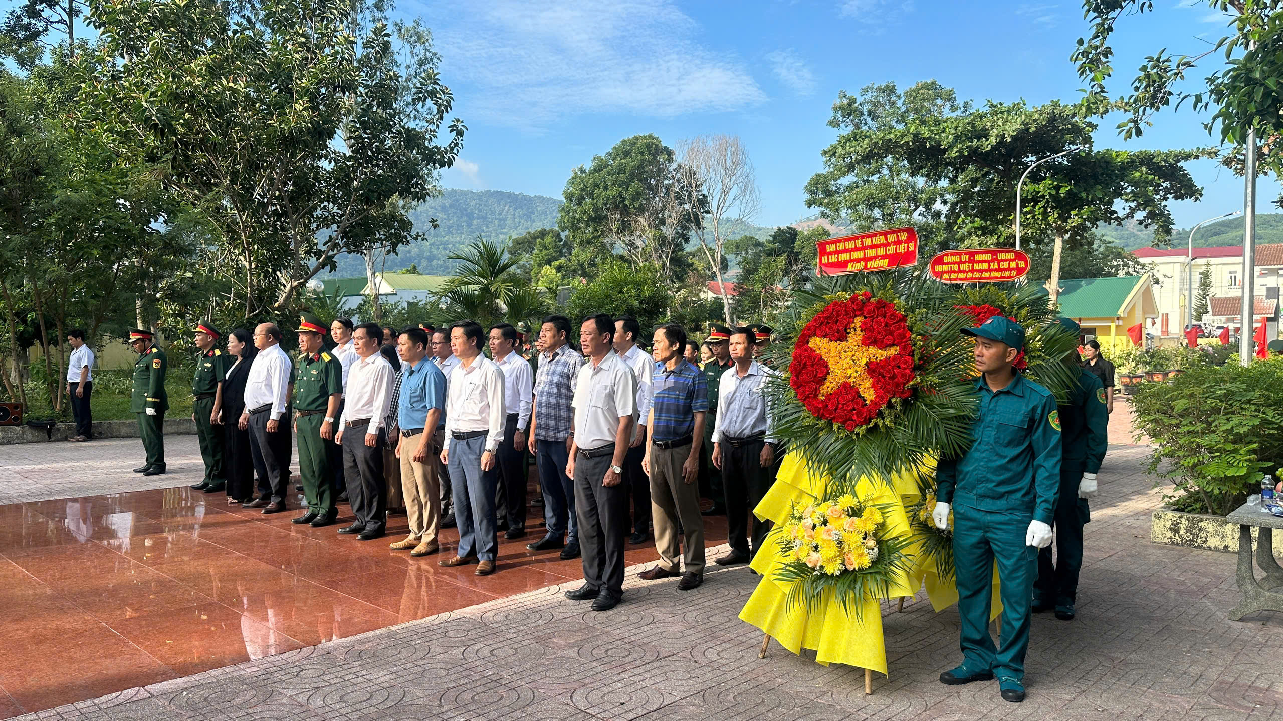 Xã Cư Prao thành kính tri ân các anh hùng liệt sĩ, chung tay thực hiện Chiến dịch "500 ngày đêm" xác định danh tính hài cốt liệt sĩ