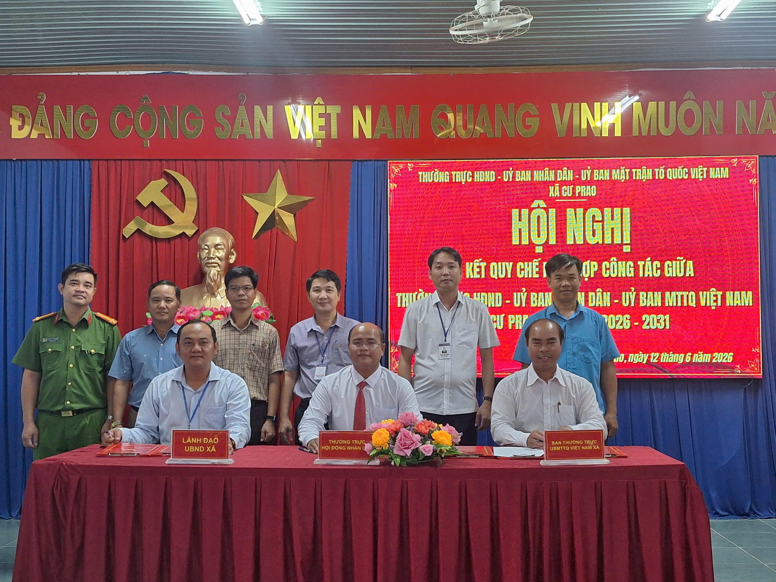 Hội nghị ký kết Quy chế phối hợp công tác giữa Thường trực HĐND, UBND và Ủy ban MTTQ Việt Nam xã giai đoạn 2026 - 2031