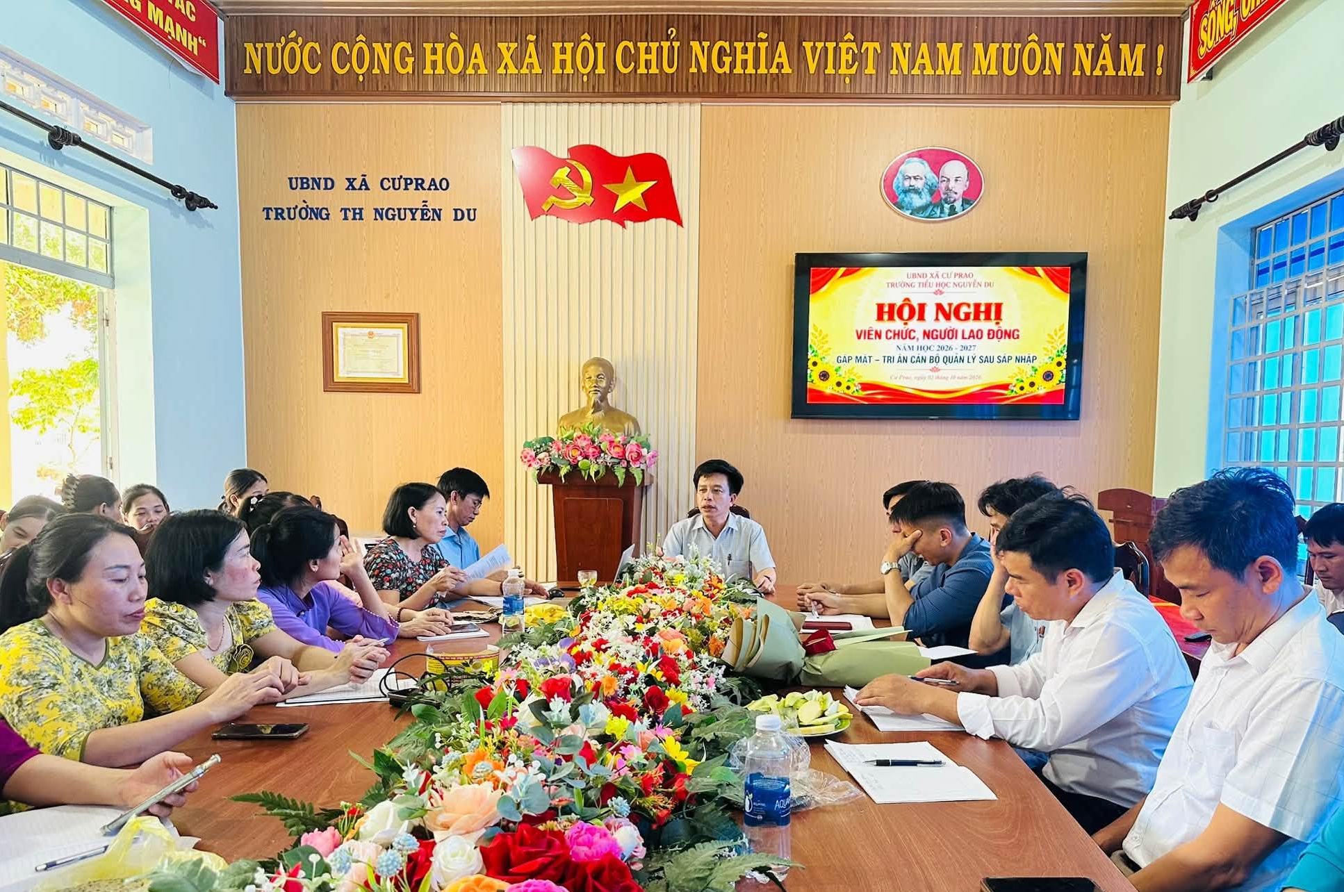 Trường Tiểu học Nguyễn Du tổ chức Hội nghị viên chức, người lao động năm học 2026 - 2027