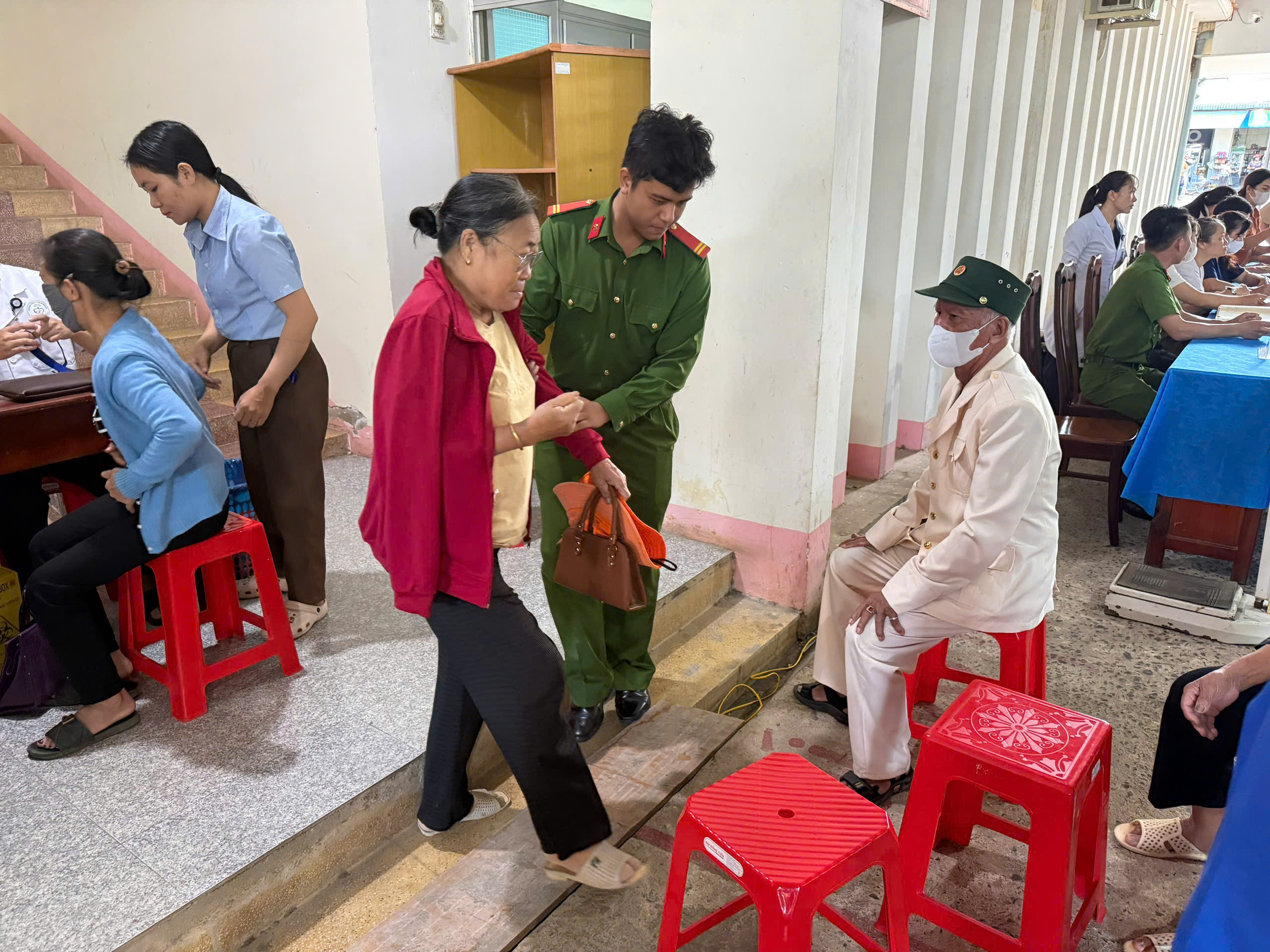 Trại giam Đắc Tân – trách nhiệm với địa bàn, nghĩa tình với Nhân dân
