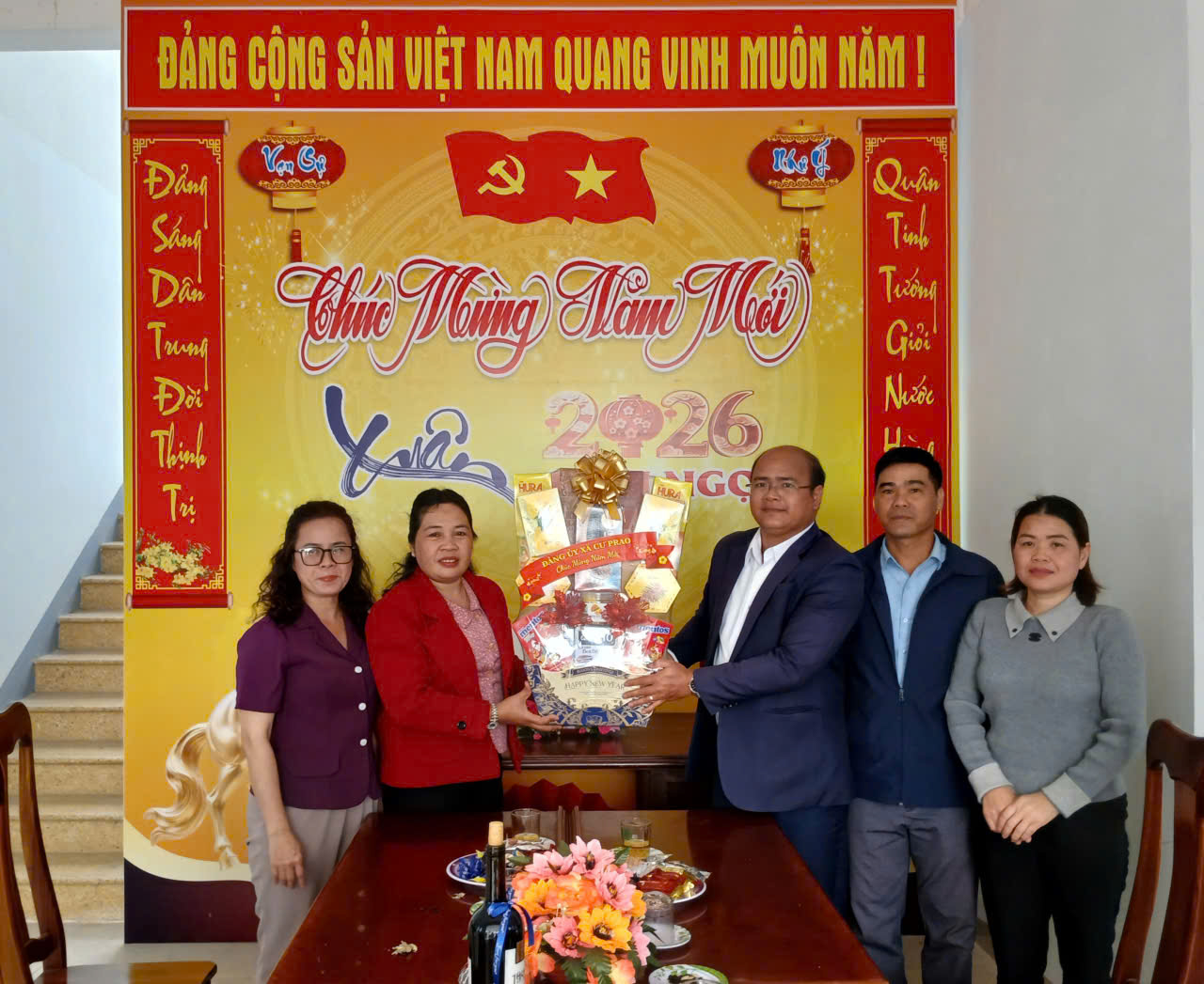 Lãnh đạo xã Cư Prao thăm, chúc Tết xã Ea Ly nhân dịp Xuân Bính Ngọ 2026