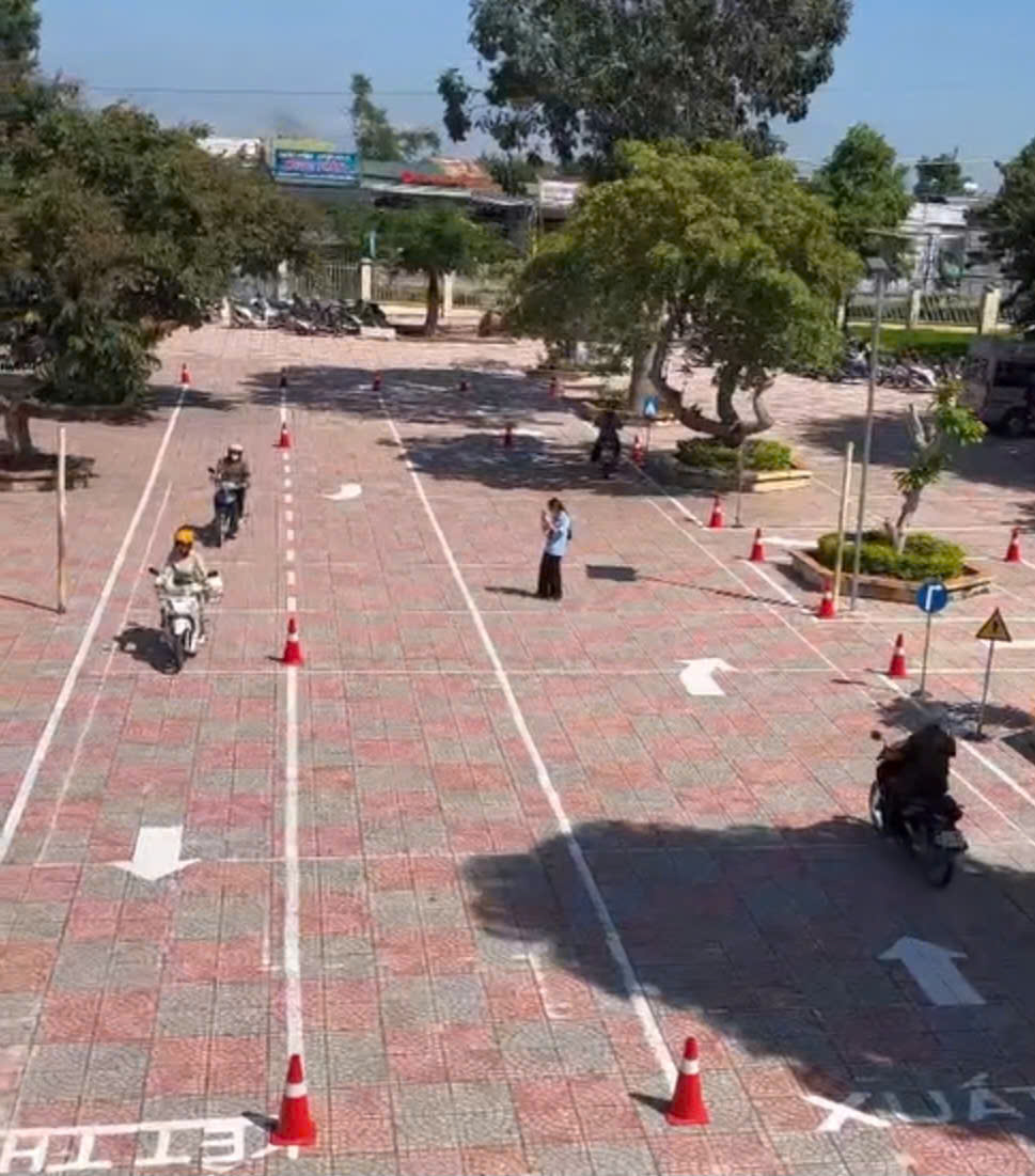 Công an xã Cư Prao triển khai “Chiến dịch đào tạo kỹ năng lái xe mô tô, xe gắn máy an toàn”