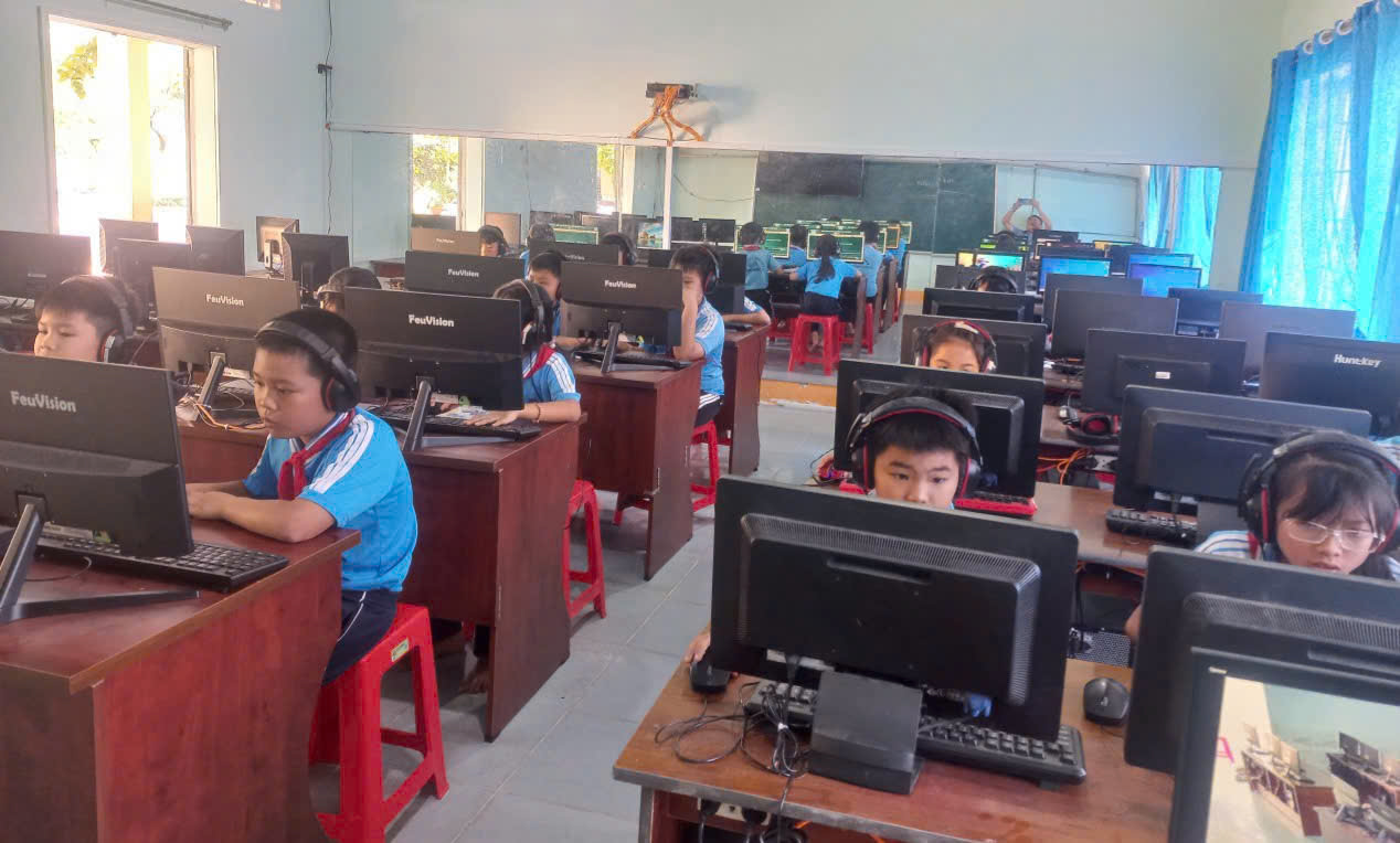 Xã Cư Prao tổ chức thành công cuộc thi Olympic Tiếng Anh trên Internet cấp quốc gia, năm học 2025 – 2026