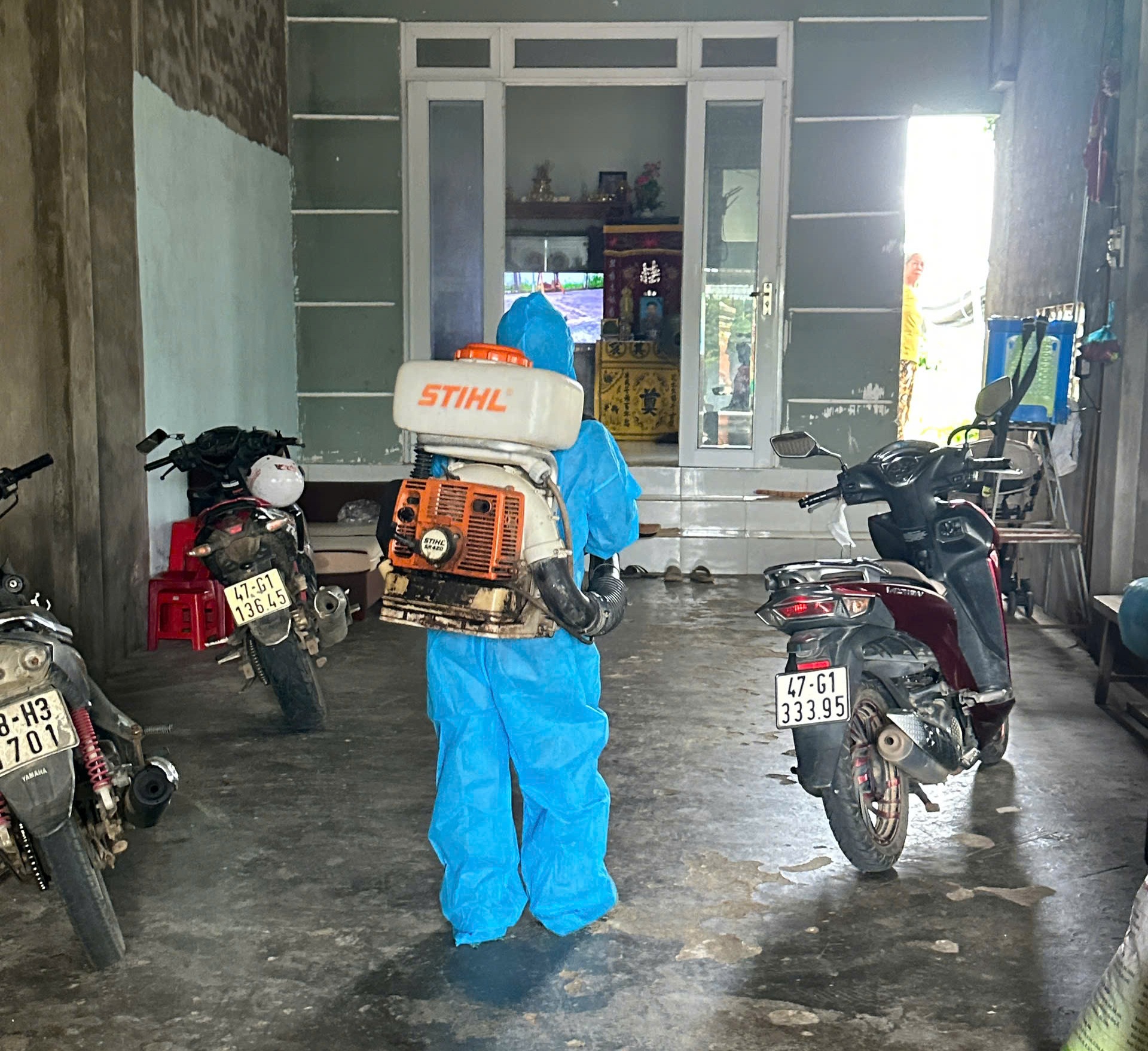Cư Prao tiếp tục xử lý ổ dịch sốt xuất huyết tại thôn Ea Pil, ngăn chặn sốt xuất huyết lây lan