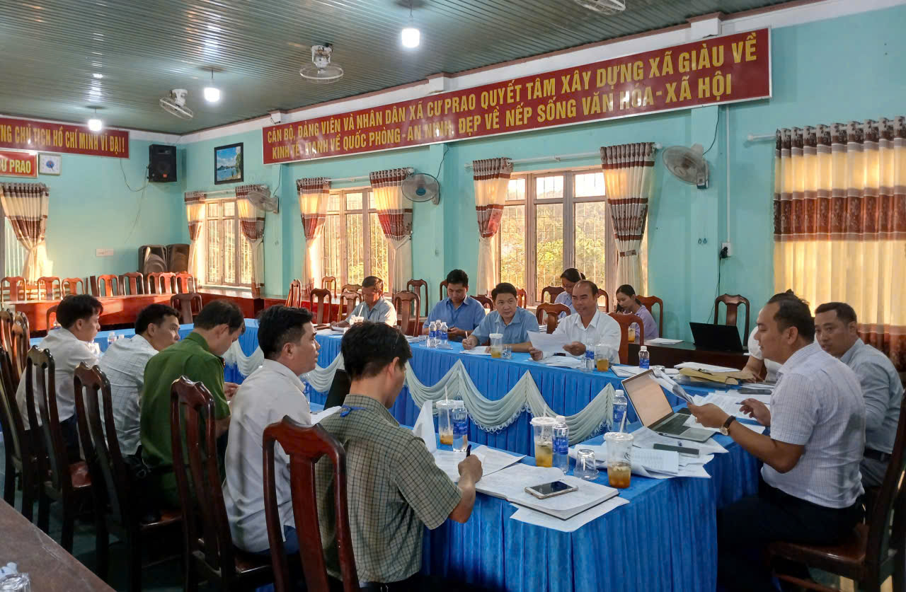 Cư Prao rà soát, đánh giá và đề xuất nhân sự quản lý các cơ sở giáo dục sau sắp xếp