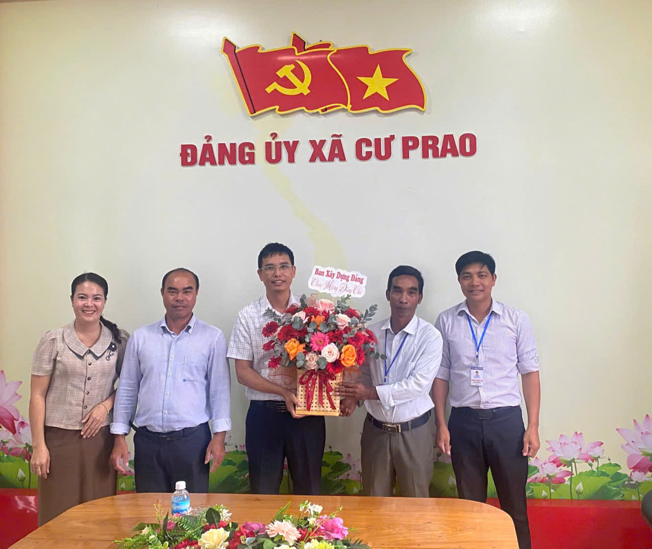 Cư Prao điều động công chức Ban Xây dựng Đảng đến công tác tại cơ quan Ủy ban MTTQ Việt Nam xã
